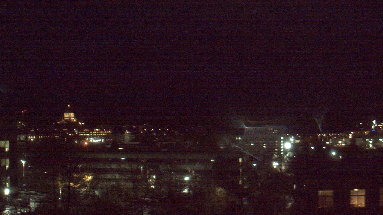 Thumbnail for current weather camera view from Avanti HS in Olympia, Washington