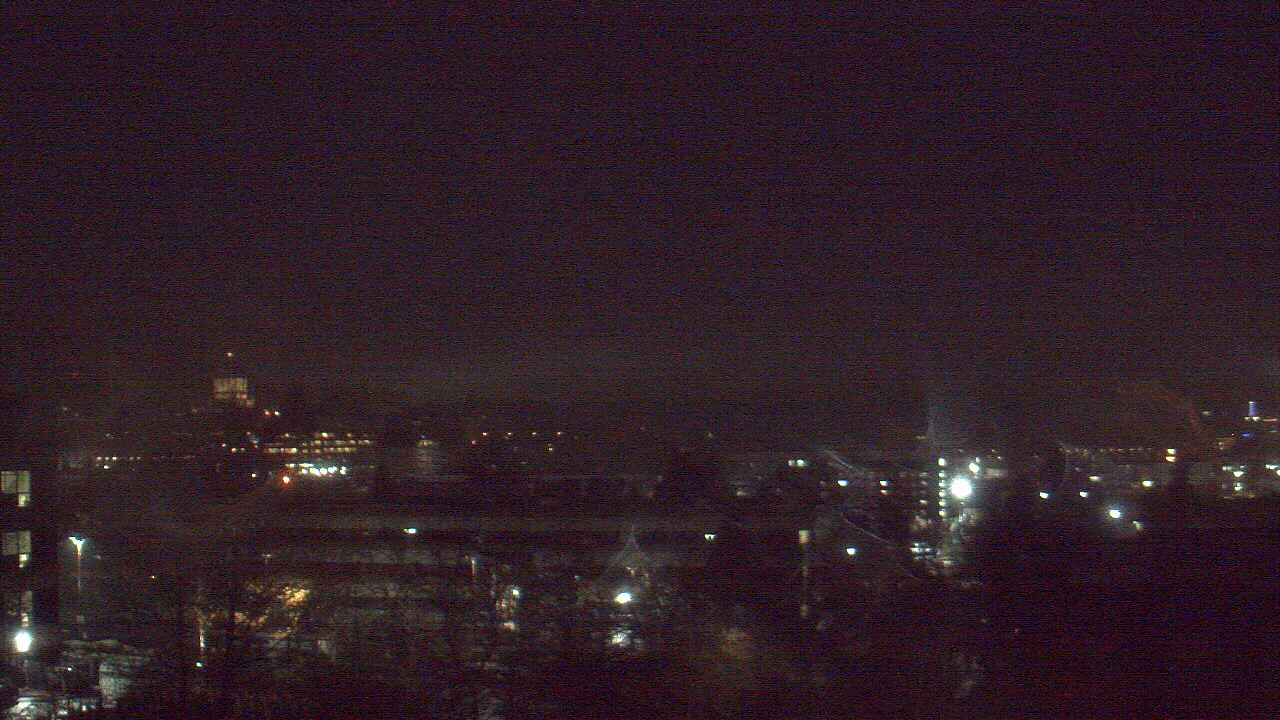 Thumbnail for current weather camera view from Avanti HS in Olympia, Washington