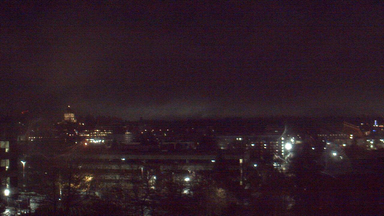 Thumbnail for current weather camera view from Avanti HS in Olympia, Washington