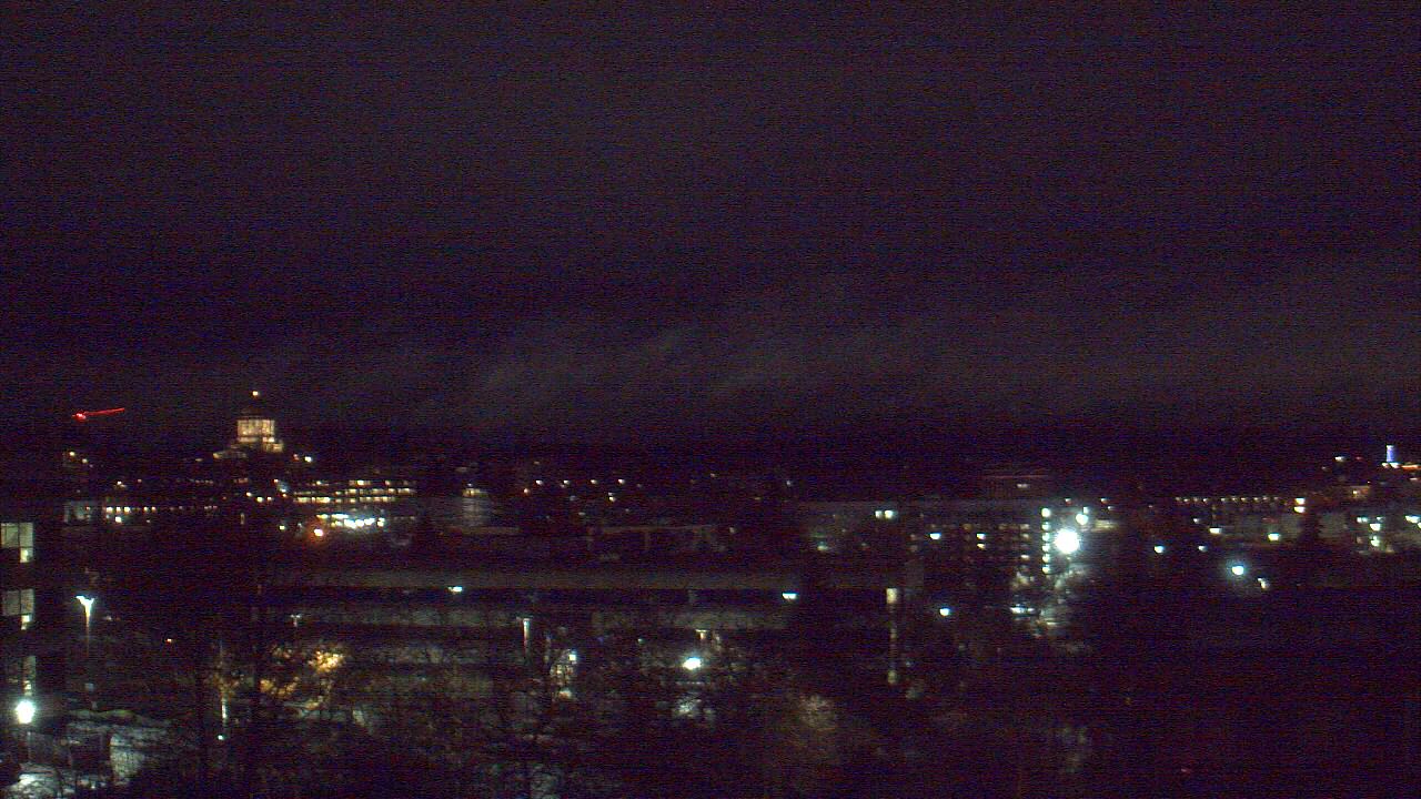 Thumbnail for current weather camera view from Avanti HS in Olympia, Washington