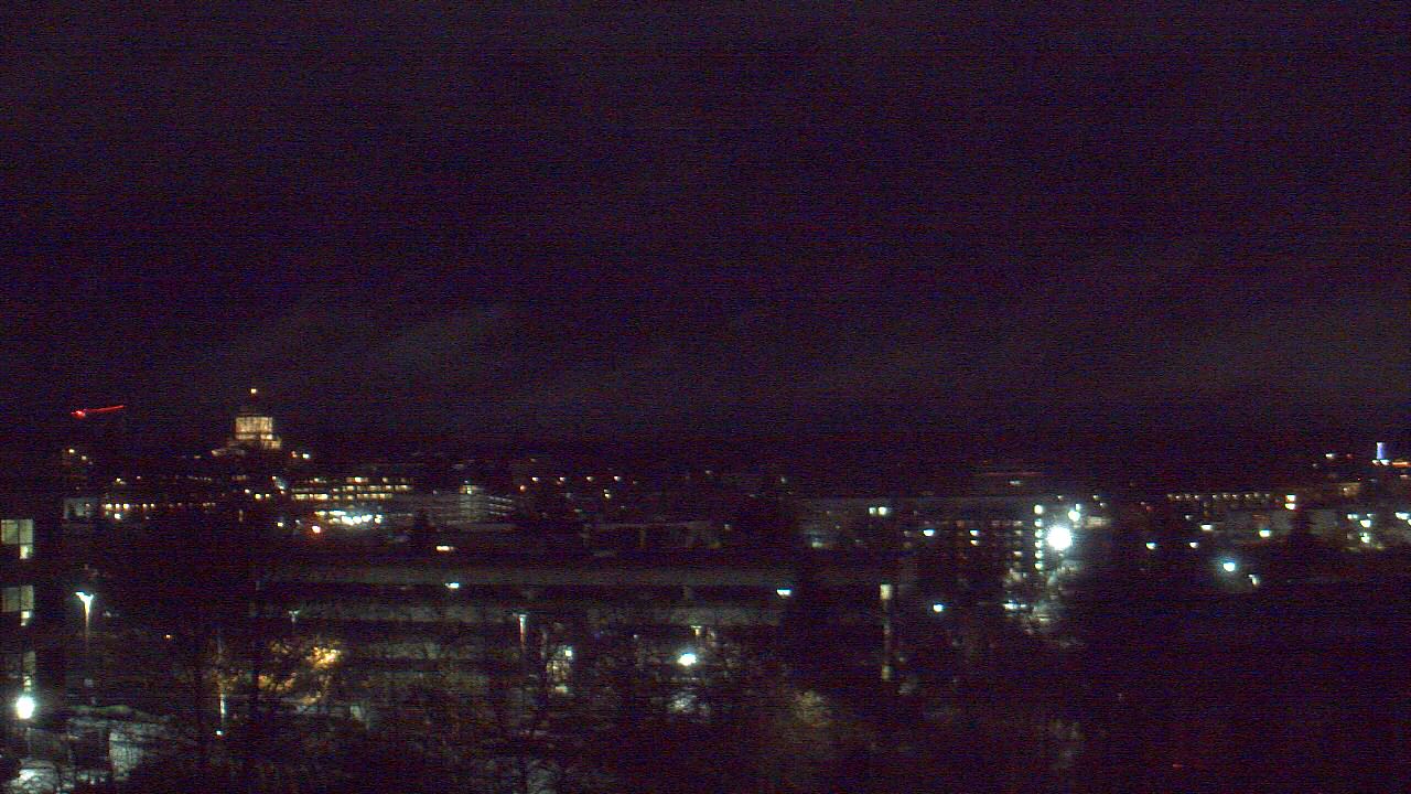 Thumbnail for current weather camera view from Avanti HS in Olympia, Washington