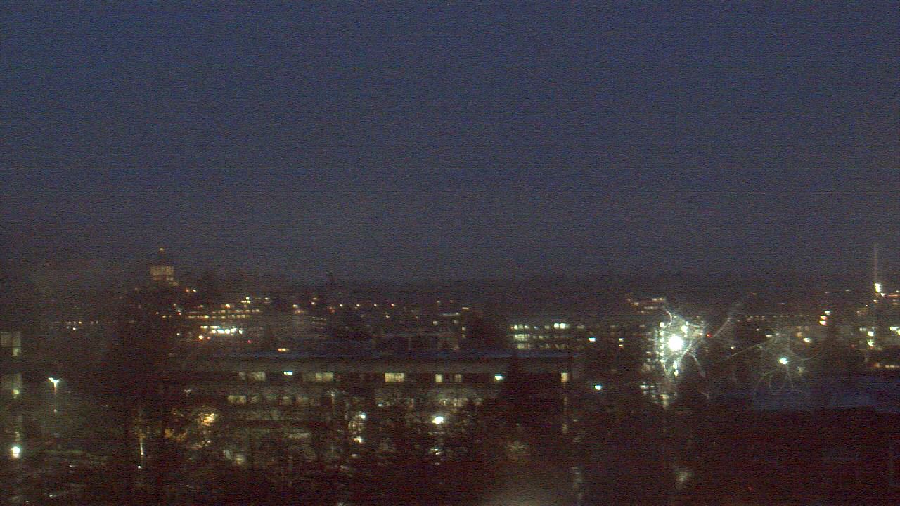 Thumbnail for current weather camera view from Avanti HS in Olympia, Washington