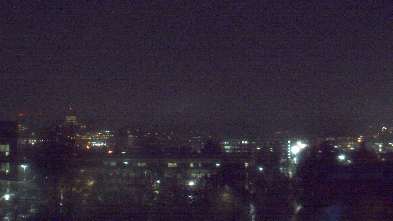 Thumbnail for current weather camera view from Avanti HS in Olympia, Washington