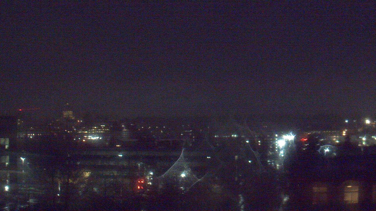 Thumbnail for current weather camera view from Avanti HS in Olympia, Washington