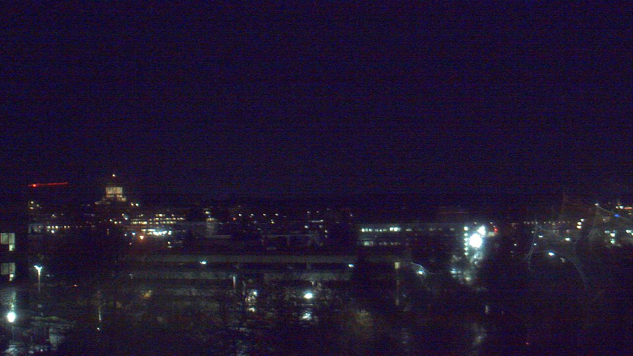 Thumbnail for current weather camera view from Avanti HS in Olympia, Washington