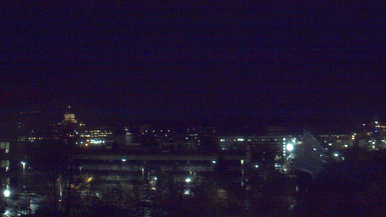 Thumbnail for current weather camera view from Avanti HS in Olympia, Washington