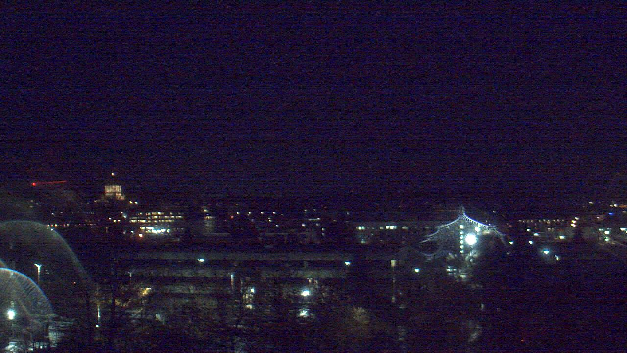 Thumbnail for current weather camera view from Avanti HS in Olympia, Washington