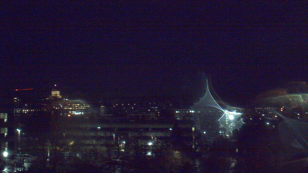 Thumbnail for current weather camera view from Avanti HS in Olympia, Washington