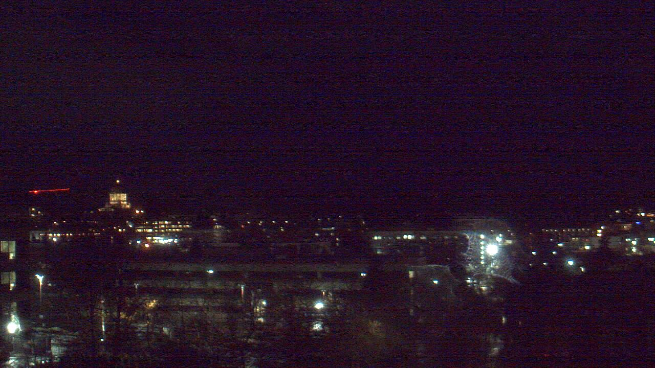 Thumbnail for current weather camera view from Avanti HS in Olympia, Washington