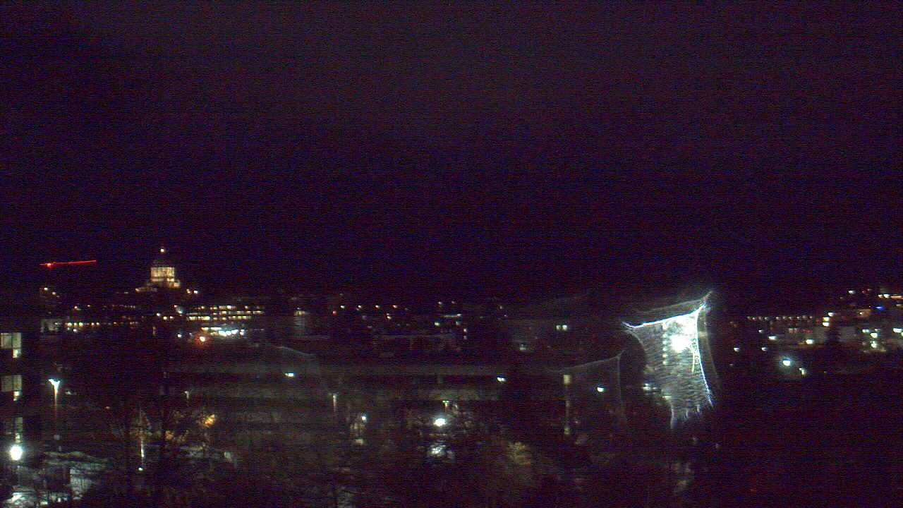 Thumbnail for current weather camera view from Avanti HS in Olympia, Washington