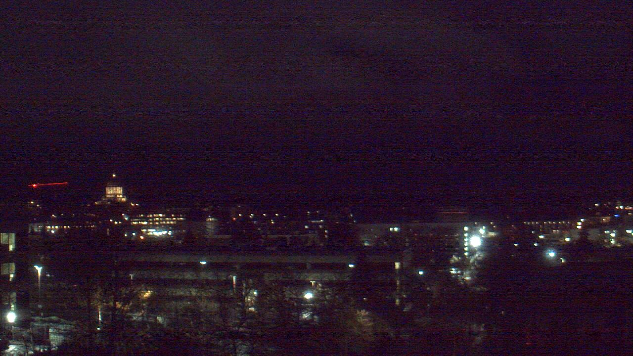 Thumbnail for current weather camera view from Avanti HS in Olympia, Washington