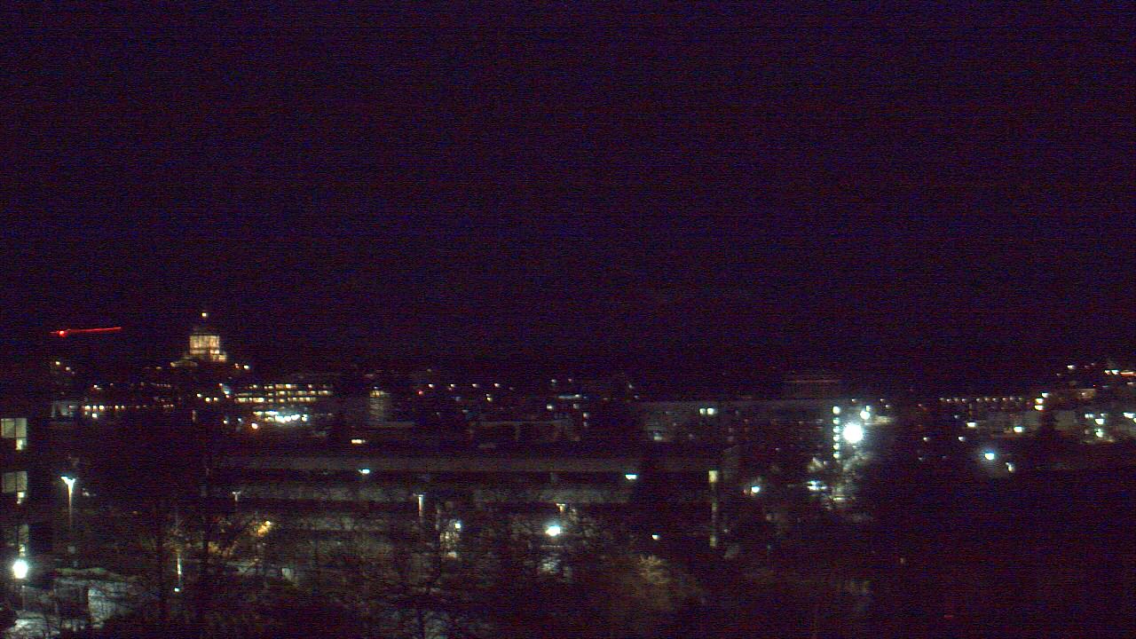 Thumbnail for current weather camera view from Avanti HS in Olympia, Washington