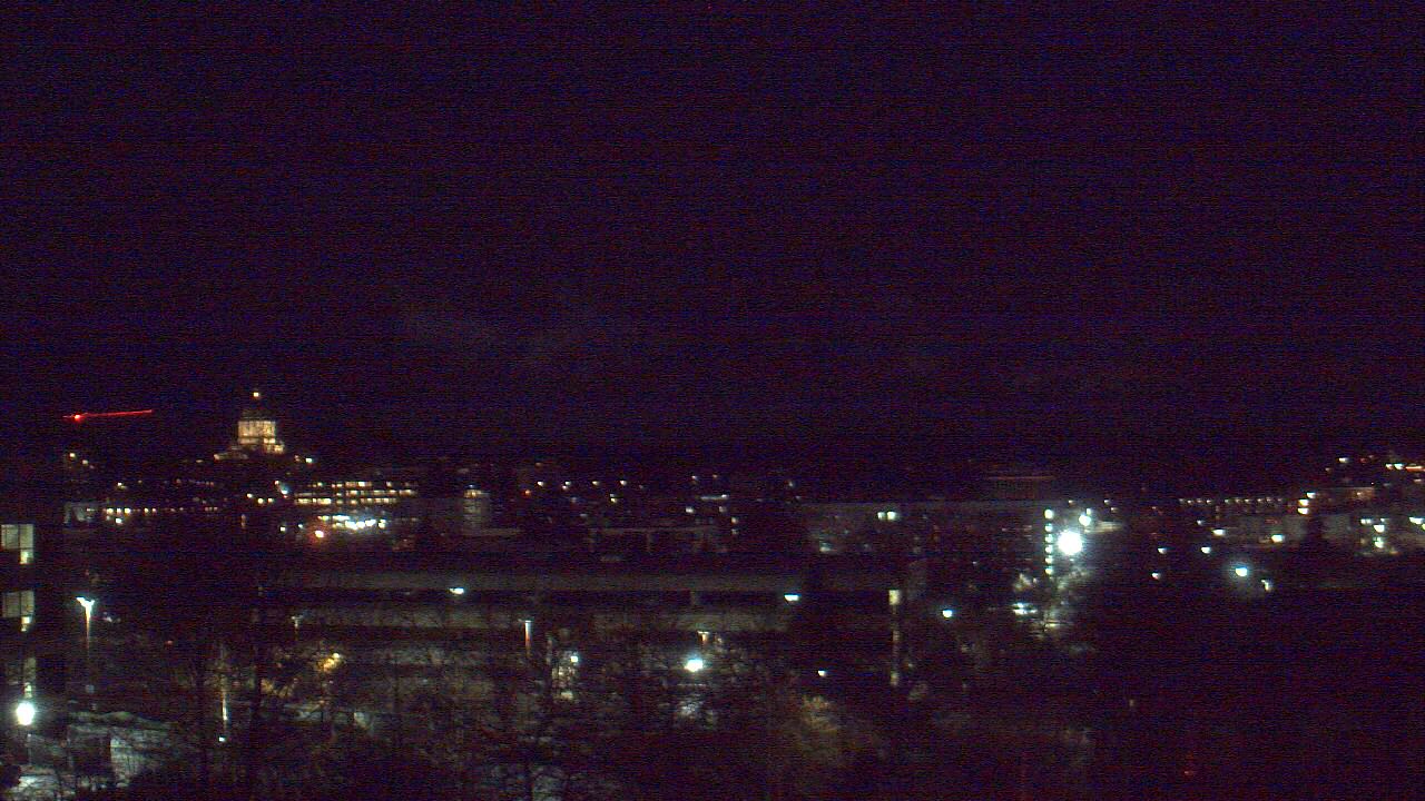 Thumbnail for current weather camera view from Avanti HS in Olympia, Washington