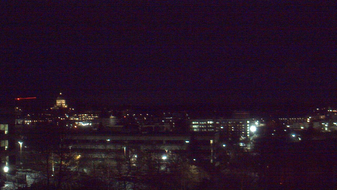 Thumbnail for current weather camera view from Avanti HS in Olympia, Washington