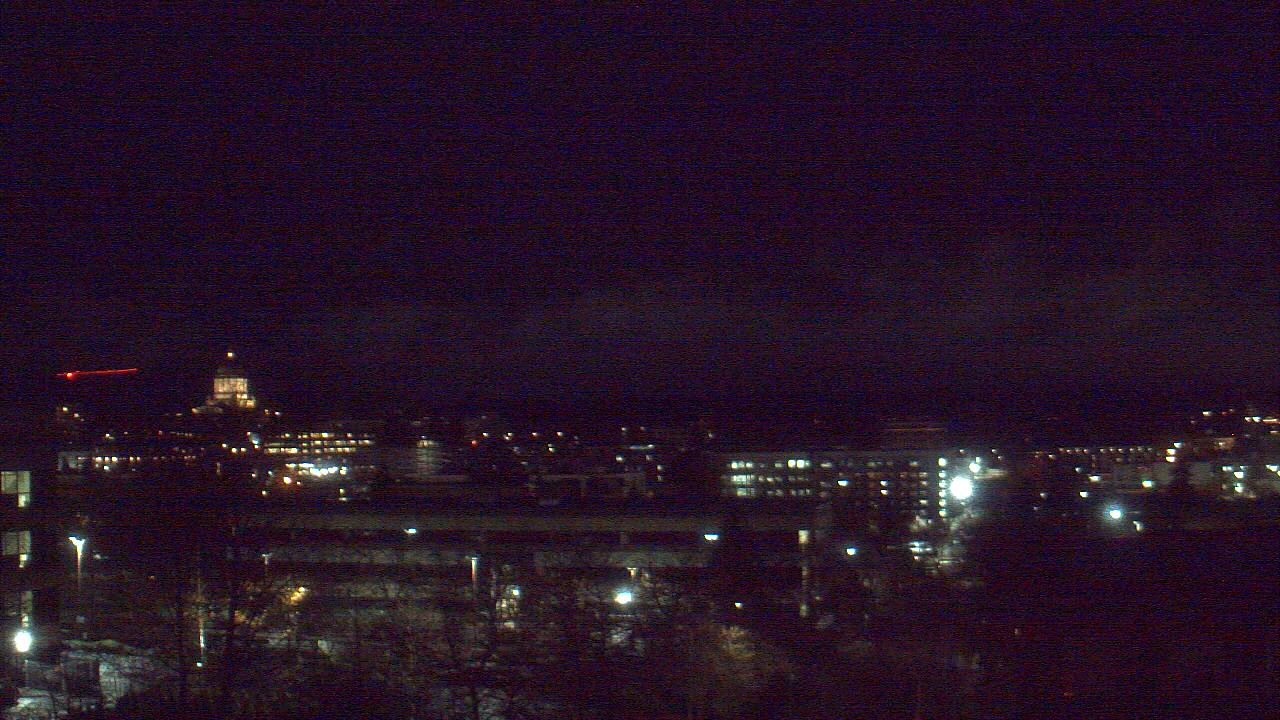Thumbnail for current weather camera view from Avanti HS in Olympia, Washington