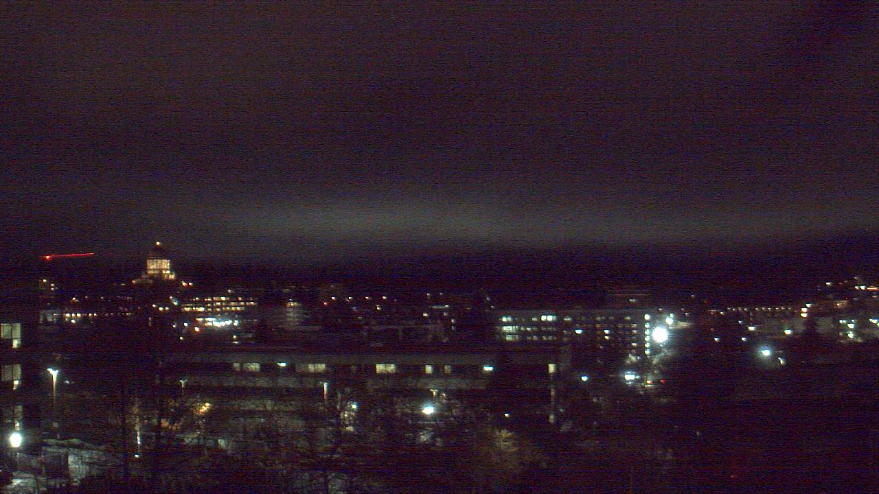 Thumbnail for current weather camera view from Avanti HS in Olympia, Washington