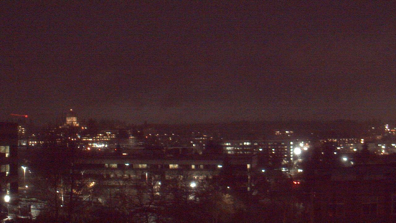Thumbnail for current weather camera view from Avanti HS in Olympia, Washington