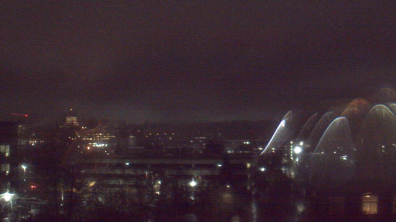 Thumbnail for current weather camera view from Avanti HS in Olympia, Washington