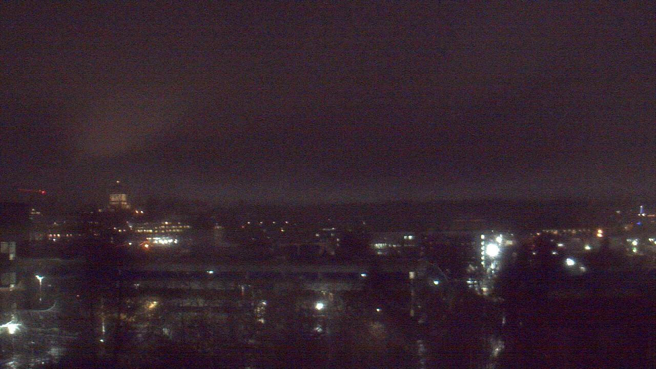Thumbnail for current weather camera view from Avanti HS in Olympia, Washington