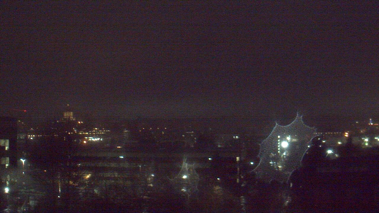 Thumbnail for current weather camera view from Avanti HS in Olympia, Washington