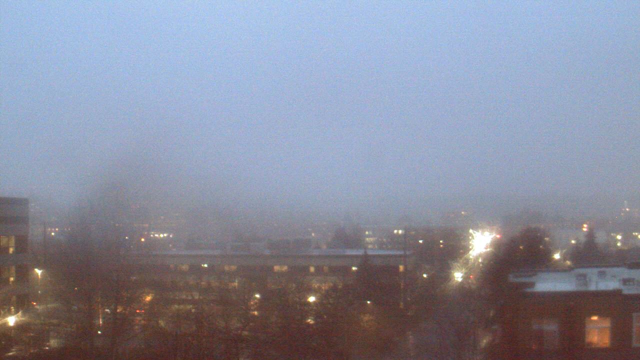 Thumbnail for current weather camera view from Avanti HS in Olympia, Washington