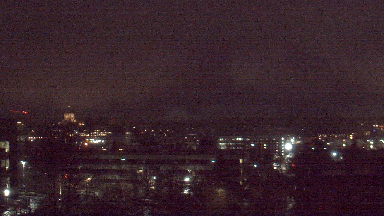 Thumbnail for current weather camera view from Avanti HS in Olympia, Washington