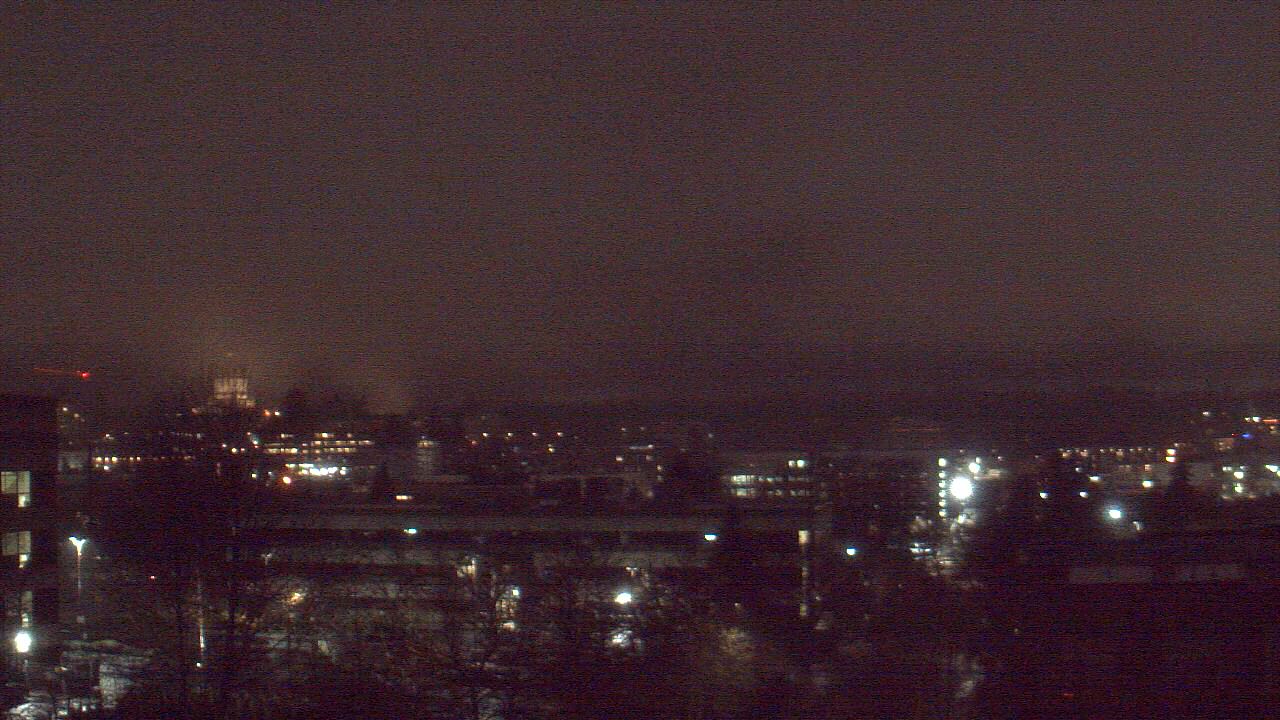 Thumbnail for current weather camera view from Avanti HS in Olympia, Washington
