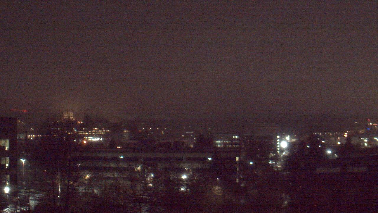 Thumbnail for current weather camera view from Avanti HS in Olympia, Washington