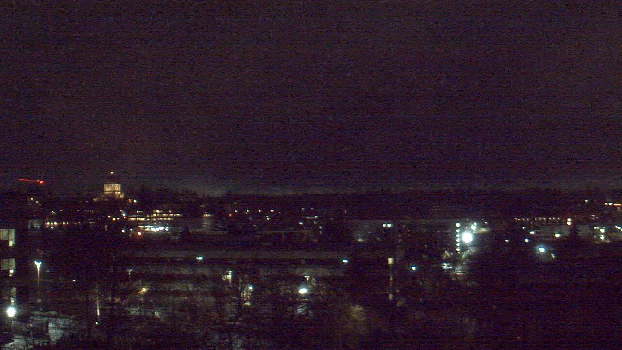 Thumbnail for current weather camera view from Avanti HS in Olympia, Washington