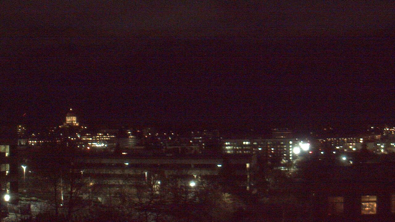 Thumbnail for current weather camera view from Avanti HS in Olympia, Washington