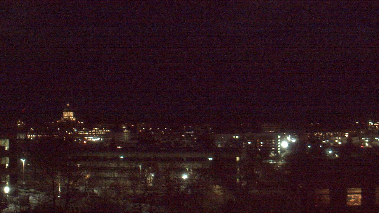 Thumbnail for current weather camera view from Avanti HS in Olympia, Washington