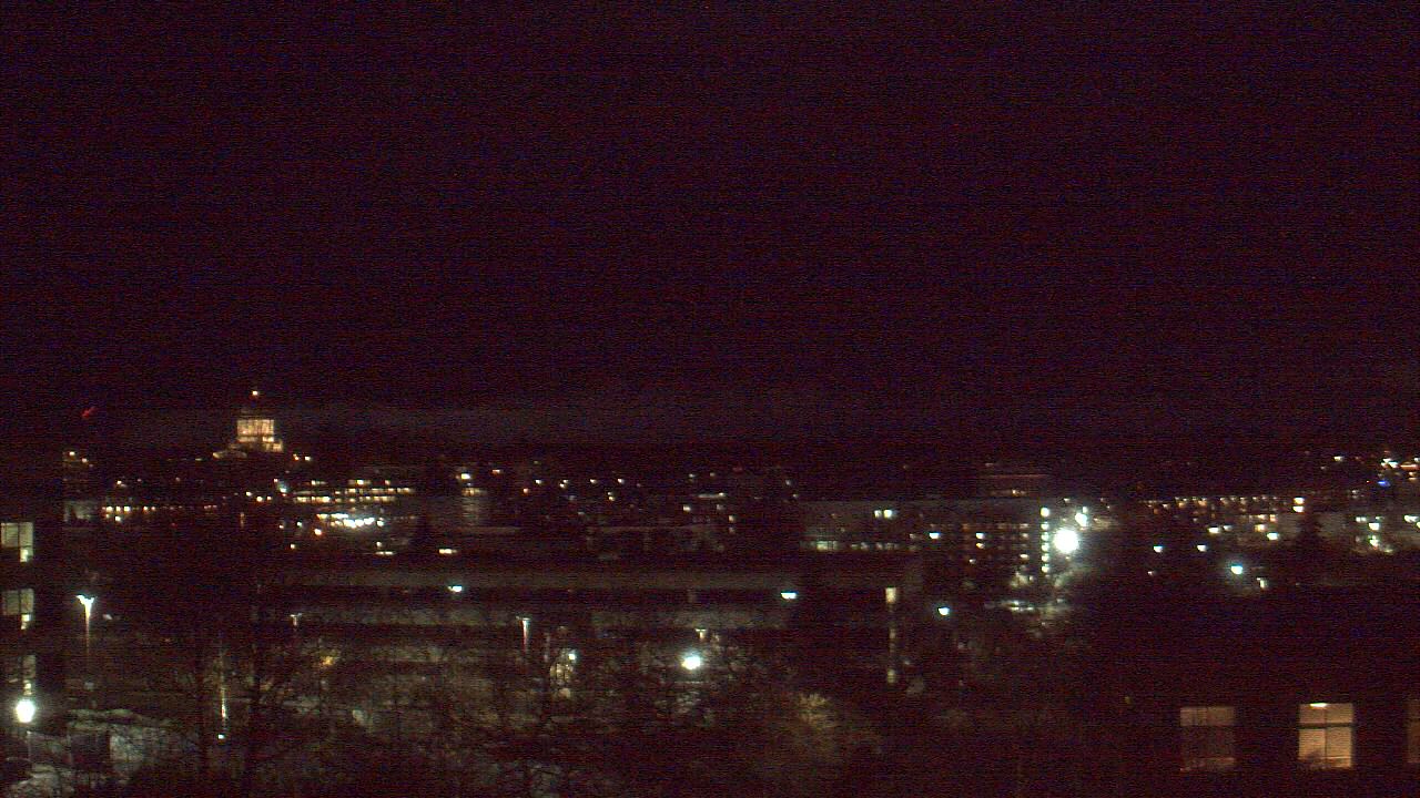 Thumbnail for current weather camera view from Avanti HS in Olympia, Washington