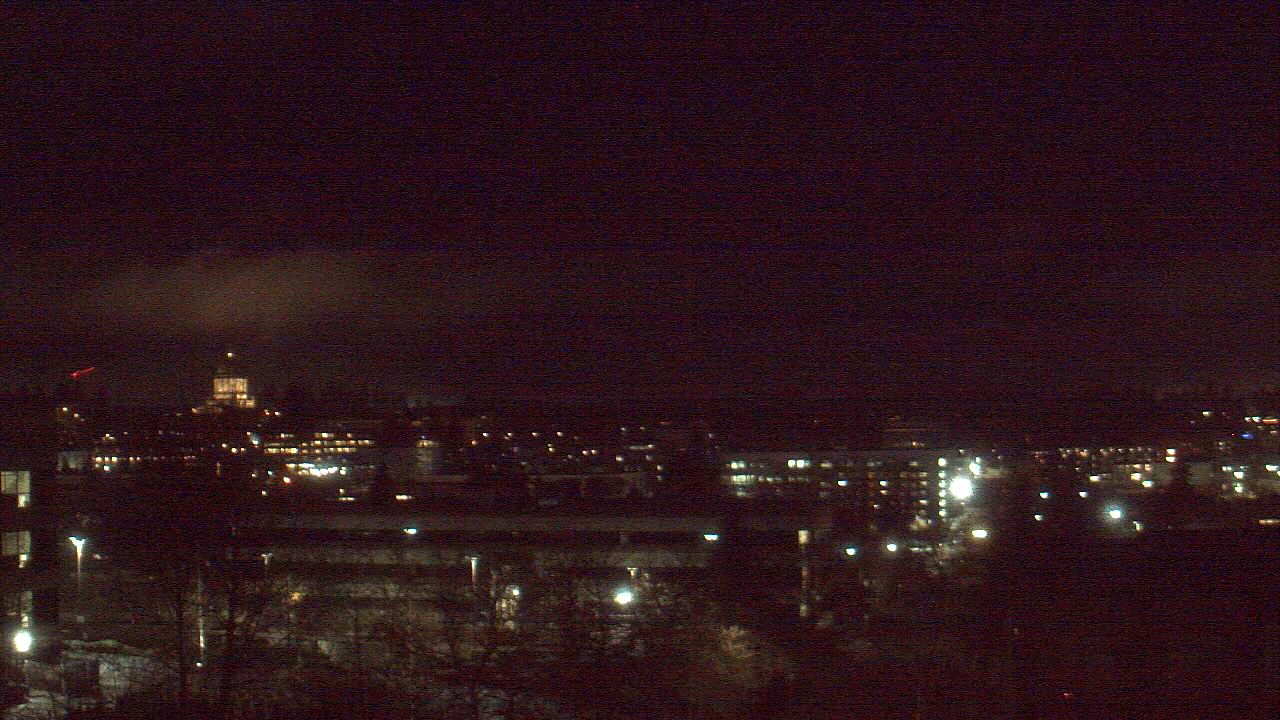 Thumbnail for current weather camera view from Avanti HS in Olympia, Washington