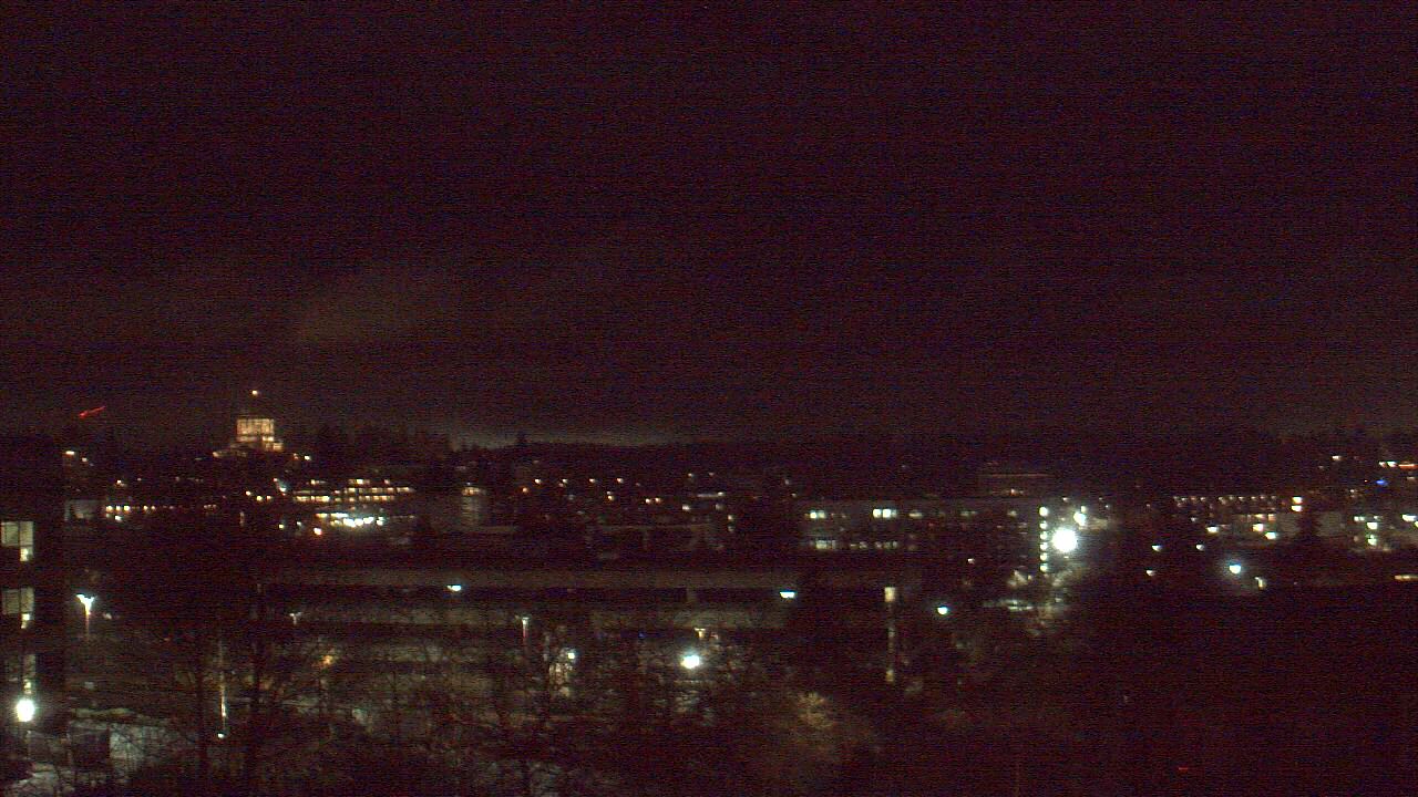 Thumbnail for current weather camera view from Avanti HS in Olympia, Washington