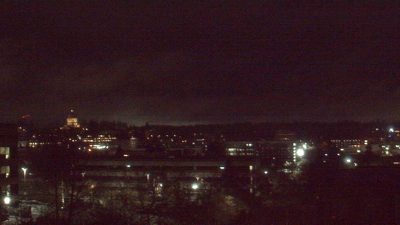 Thumbnail for current weather camera view from Avanti HS in Olympia, Washington