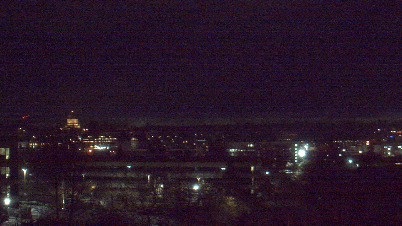 Thumbnail for current weather camera view from Avanti HS in Olympia, Washington