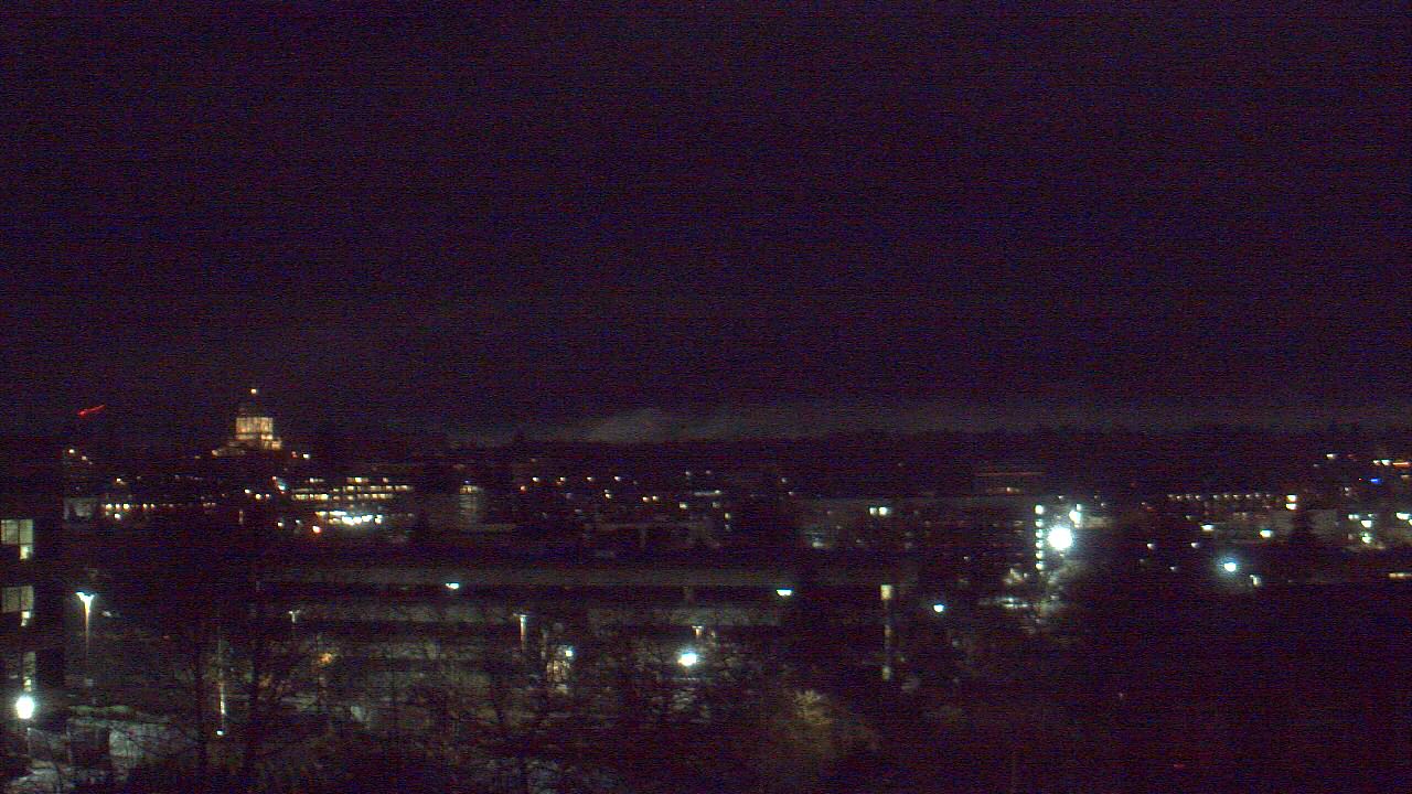 Thumbnail for current weather camera view from Avanti HS in Olympia, Washington