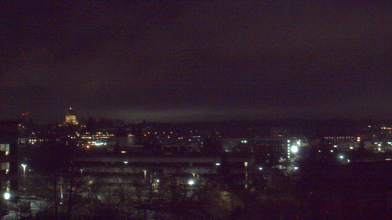 Thumbnail for current weather camera view from Avanti HS in Olympia, Washington