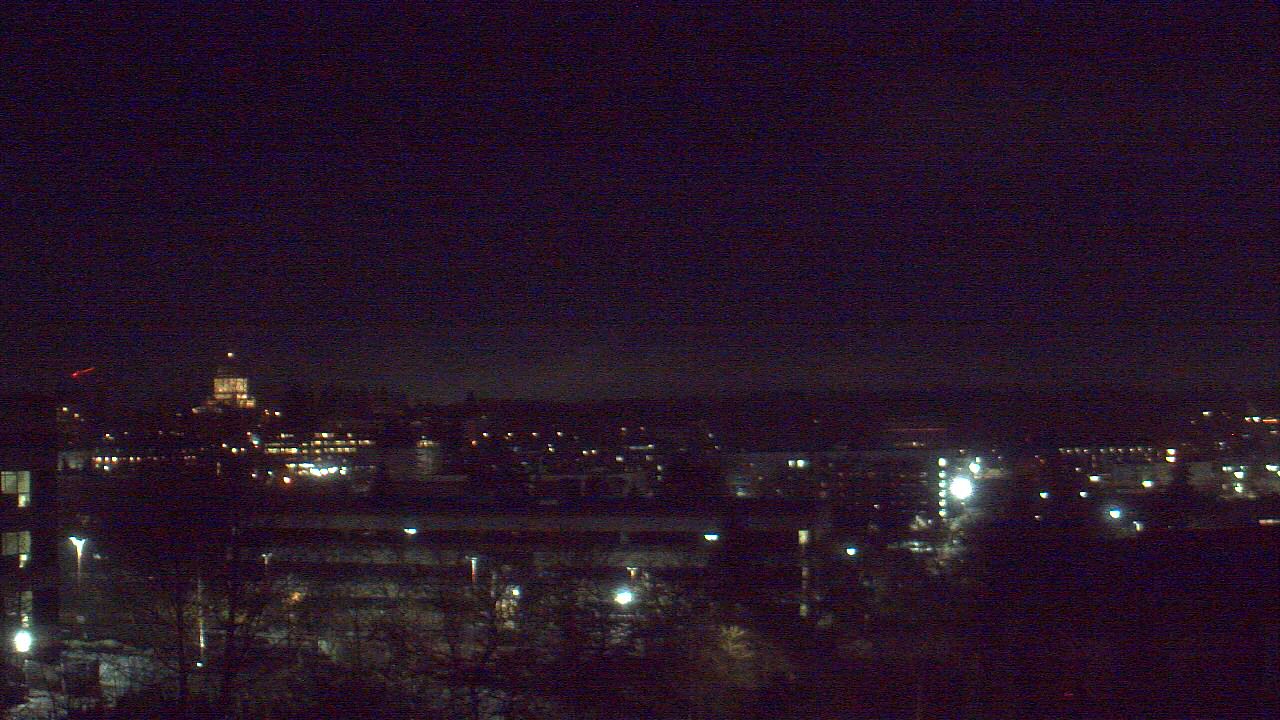 Thumbnail for current weather camera view from Avanti HS in Olympia, Washington