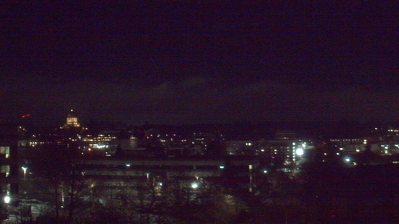 Thumbnail for current weather camera view from Avanti HS in Olympia, Washington