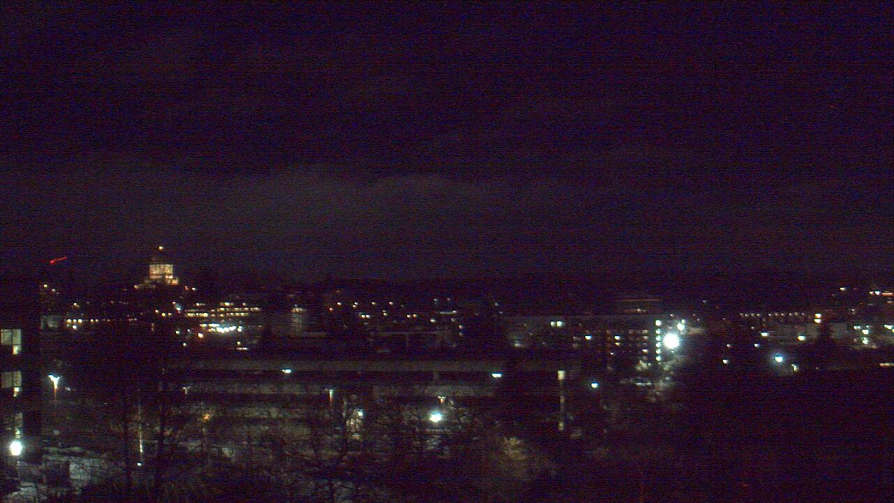 Thumbnail for current weather camera view from Avanti HS in Olympia, Washington