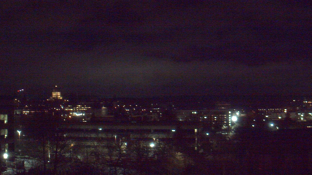 Thumbnail for current weather camera view from Avanti HS in Olympia, Washington