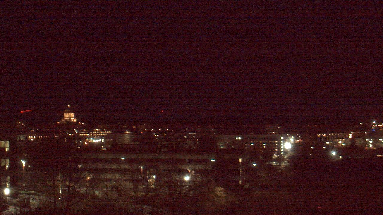 Thumbnail for current weather camera view from Avanti HS in Olympia, Washington