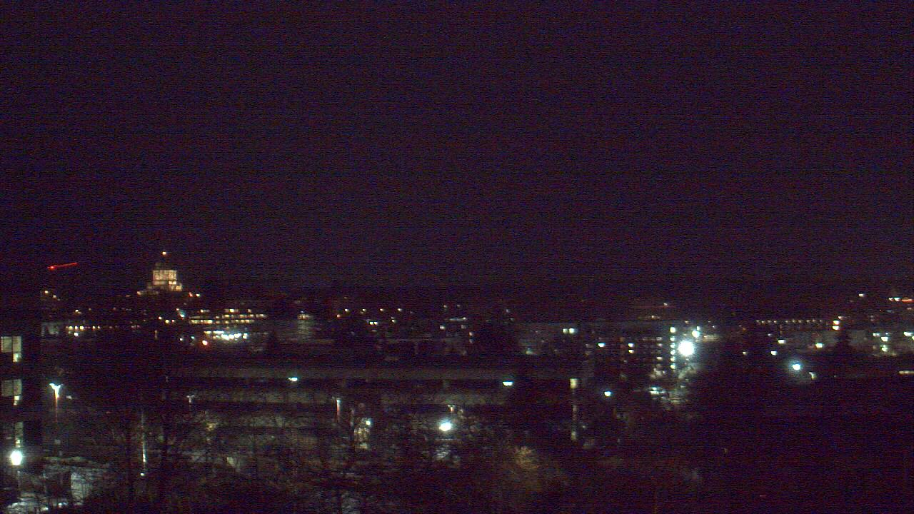 Thumbnail for current weather camera view from Avanti HS in Olympia, Washington