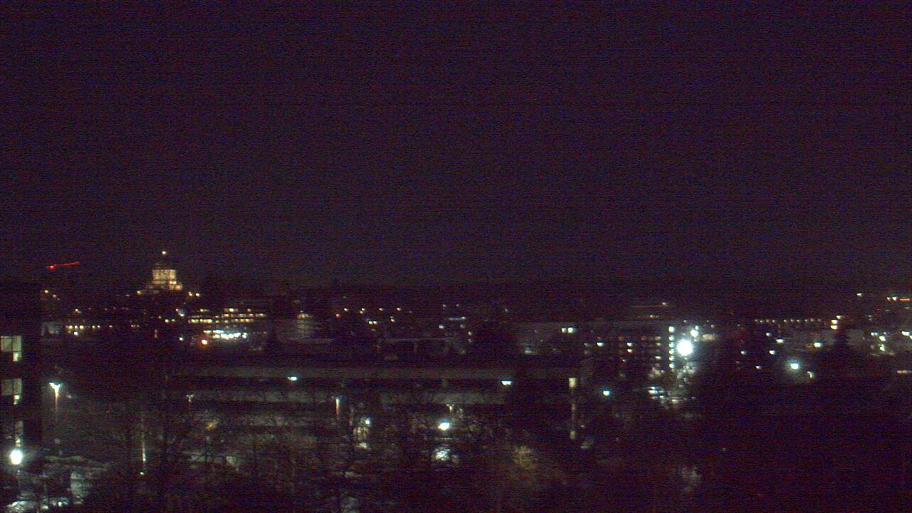 Thumbnail for current weather camera view from Avanti HS in Olympia, Washington