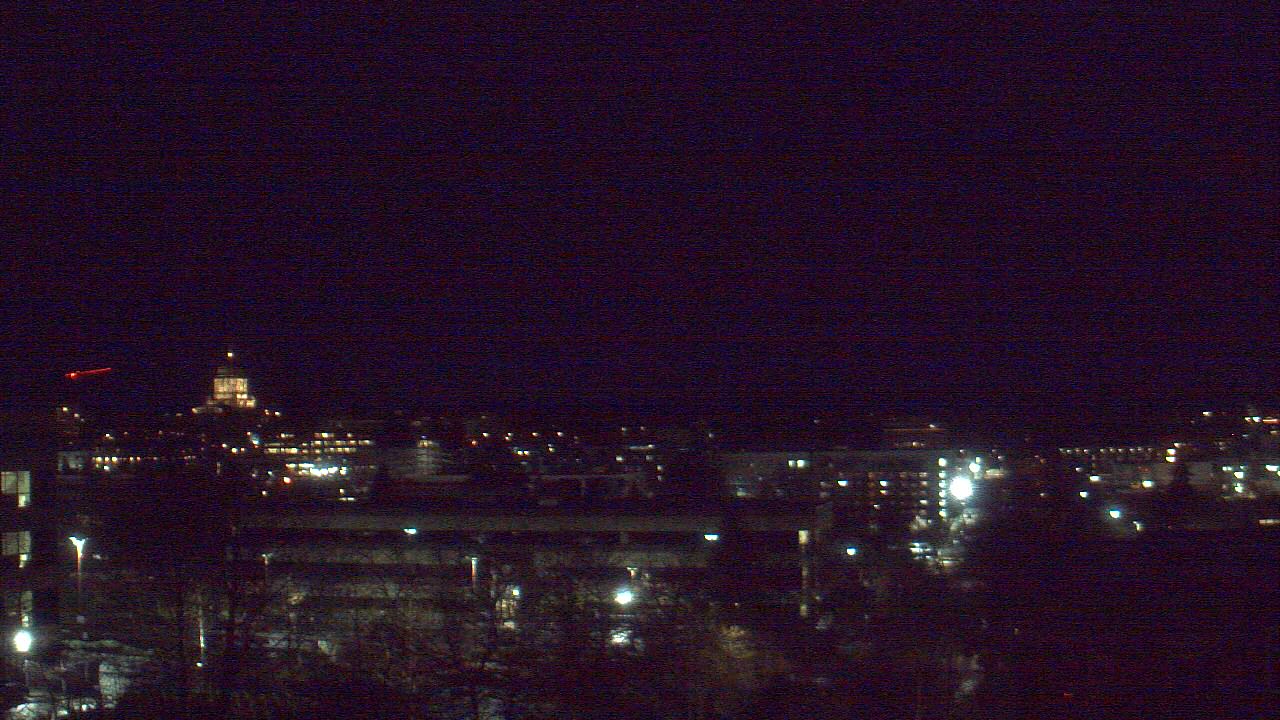 Thumbnail for current weather camera view from Avanti HS in Olympia, Washington
