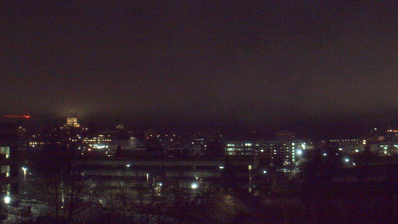 Thumbnail for current weather camera view from Avanti HS in Olympia, Washington