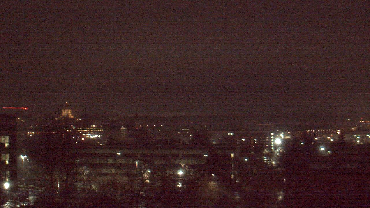 Thumbnail for current weather camera view from Avanti HS in Olympia, Washington