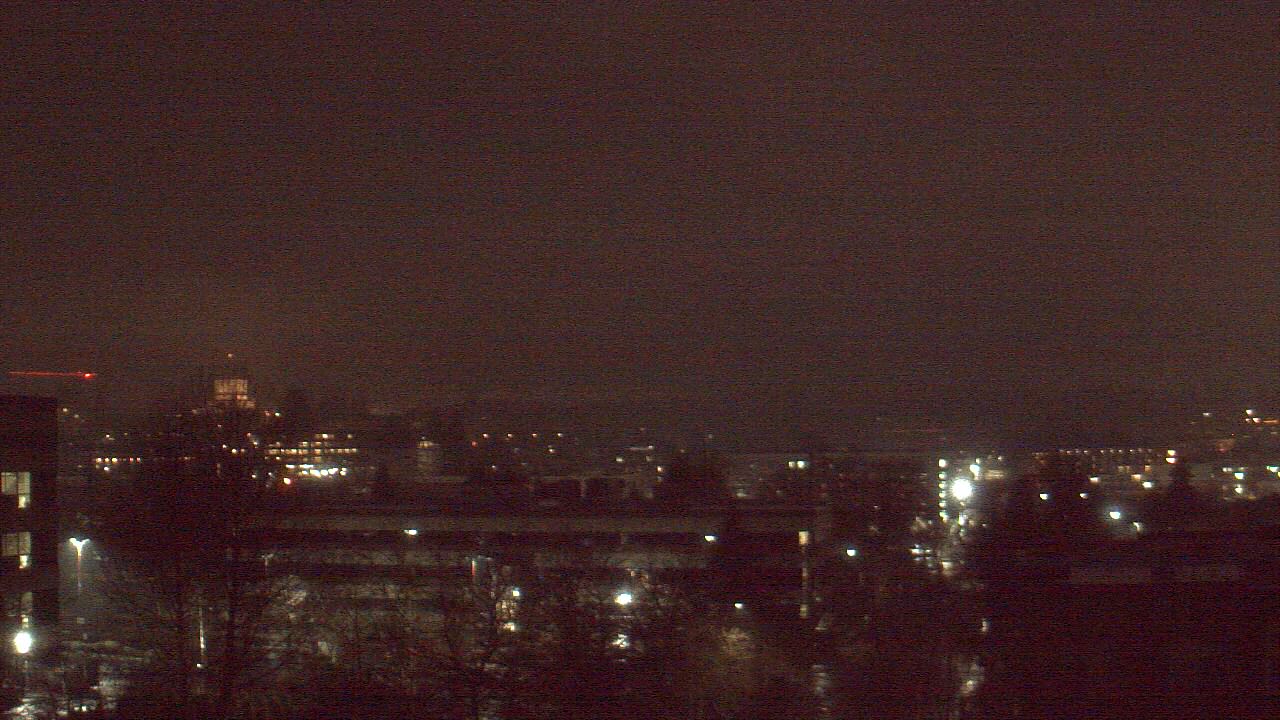 Thumbnail for current weather camera view from Avanti HS in Olympia, Washington