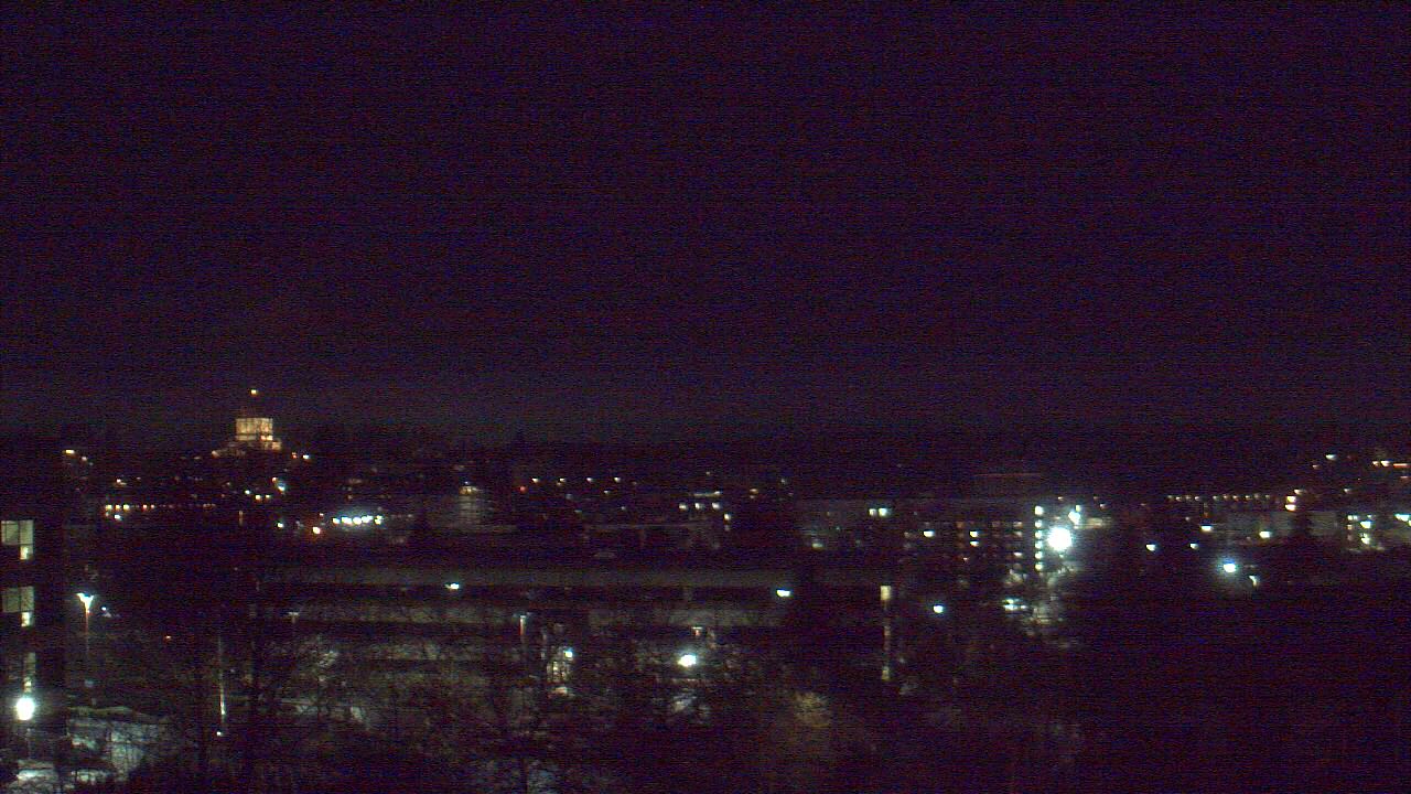 Thumbnail for current weather camera view from Avanti HS in Olympia, Washington
